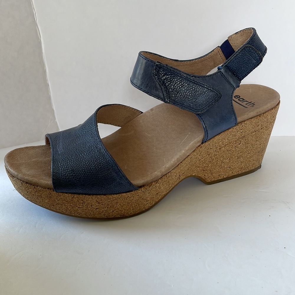 EARTH Haya Kella Platform Sandals blue